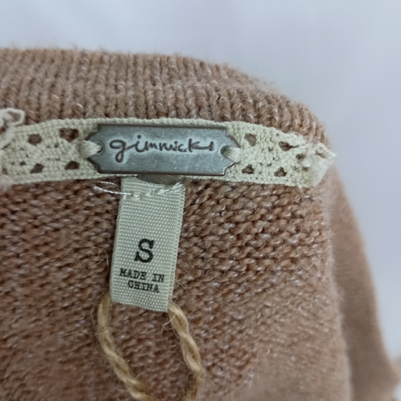 NWT Gimmicks by BKE Tan Brown Soft Stretchy Casual V-Neck Sweater (#685) - Picture 3 of 7